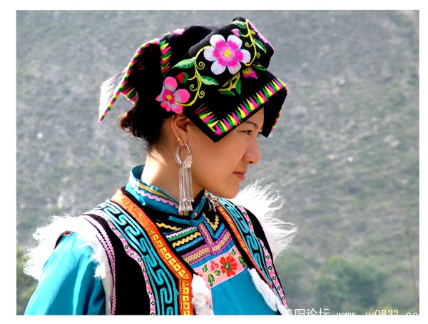 羌寨美女3.jpg