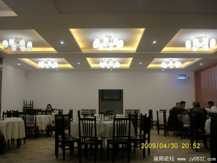S73F1432-1.jpg
