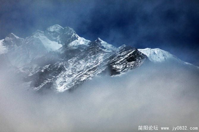贡嘎雪峰.jpg