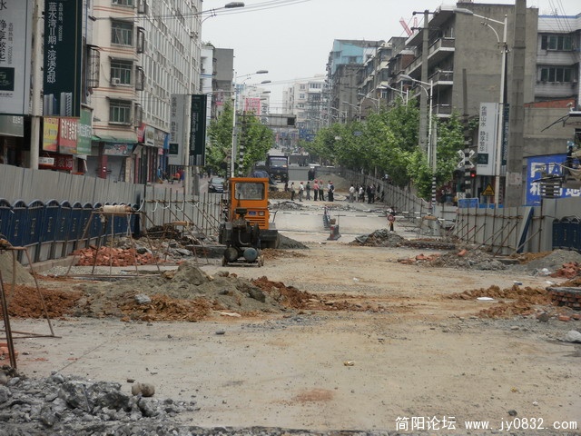 2009.5.13今日建设路 006.JPG