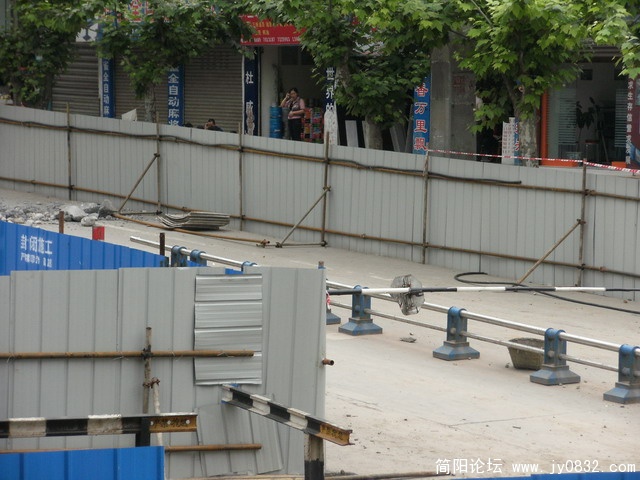 2009.5.13今日建设路 025.JPG