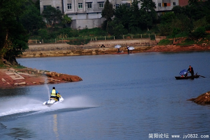 水上摩托.2.jpg