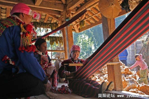 德昂族传统工艺.jpg