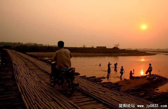 沐浴.jpg