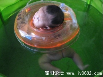 罗叶儿成长照片之3个月