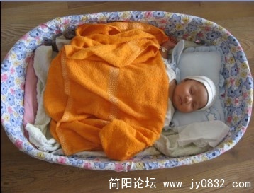 罗叶儿成长照片之一个月