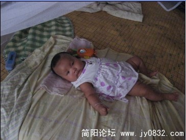罗叶儿成长照片之3个月