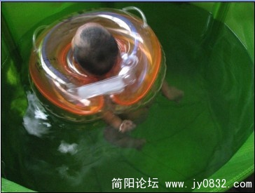 罗叶儿成长照片之二个月