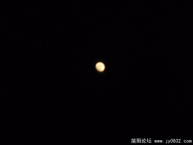 一轮明月天上挂