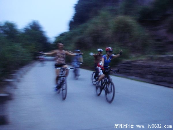 相机问题！不然应该是很漂亮的！