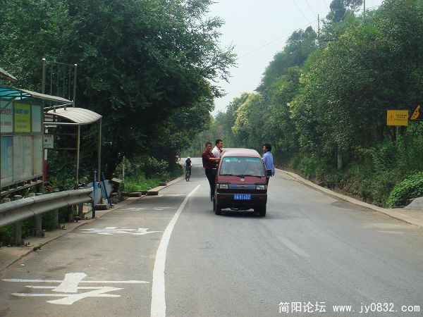 非常拉风的面包车