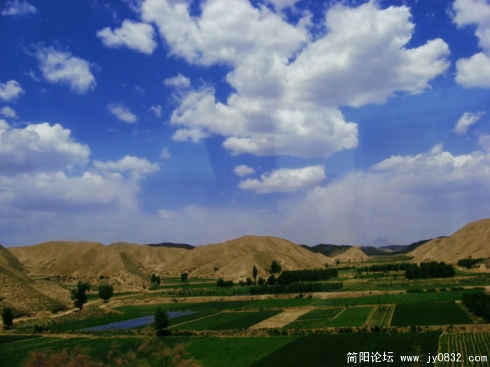其实并不是什么有名的风景才叫风景，所有新的地方对自己来说都是一种风景。