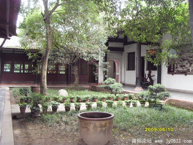 庭院一角.jpg