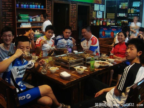 回来后的圆满聚餐