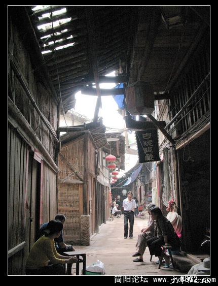 亲密的邻里之间.jpg