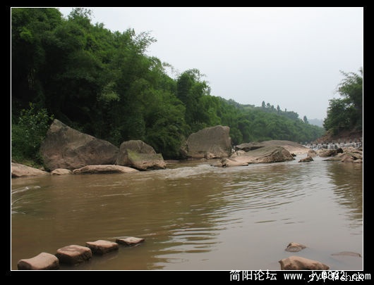 伴着古镇流淌的笋溪河.jpg