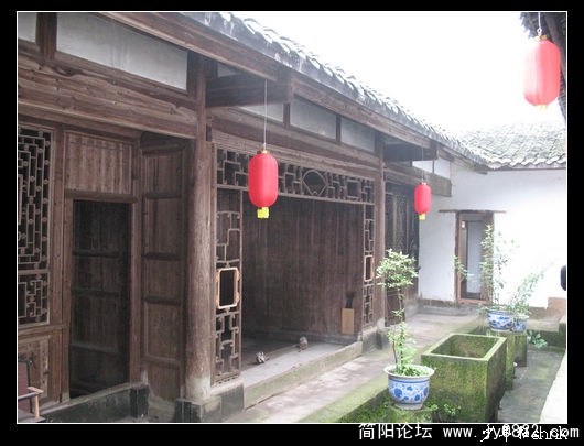 会龙庄带有夹墙的绣楼.jpg