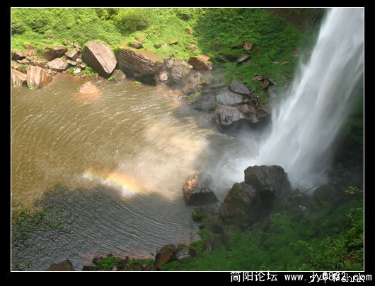 水口寺瀑布彩虹.jpg