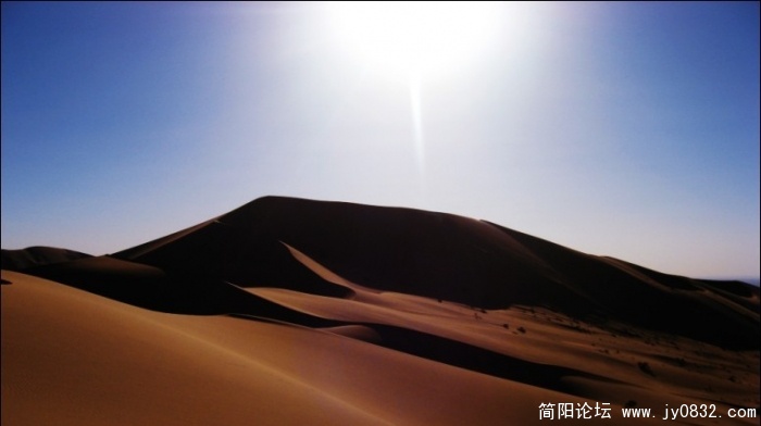 一个人的沙漠。