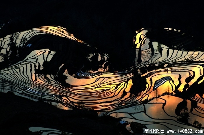 老虎嘴（元阳梯田）.jpg