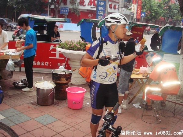 20090706_3dcef57baf07160c038dcnB2GrQfUYF8.jpg