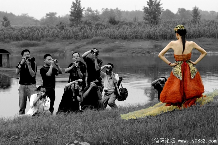 焦点.jpg