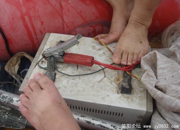 比较高档的升压器.jpg
