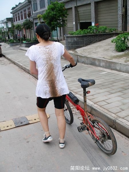 看就晓得展了劲的!