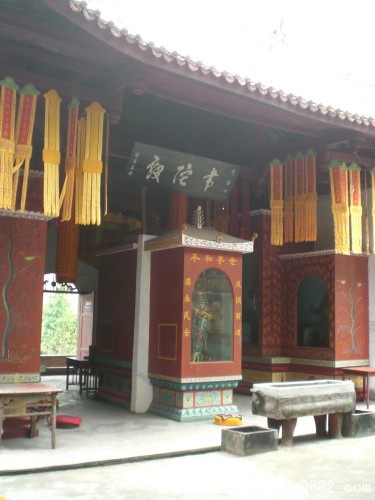 补充1寺中一景
