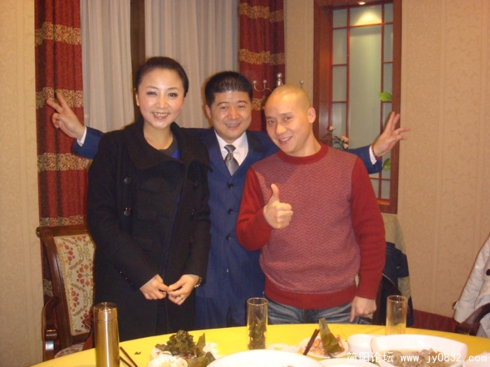 与巴蜀笑星矮冬瓜夫妇.jpg