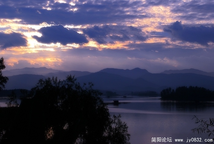 湖光山色.3.jpg