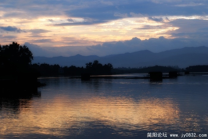 湖光山色.6.jpg