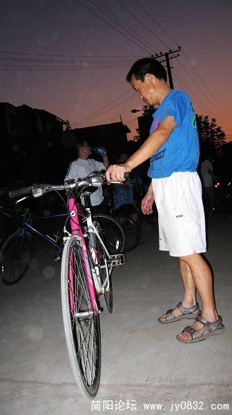 公路车的车身,山地车的车把