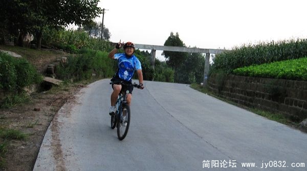 陆续上山顶了!