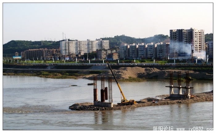 除舊迎新簡陽沱江一橋