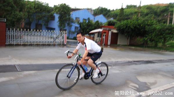 看就晓得展了劲的!