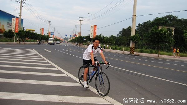 来,给我整一张巴士的!