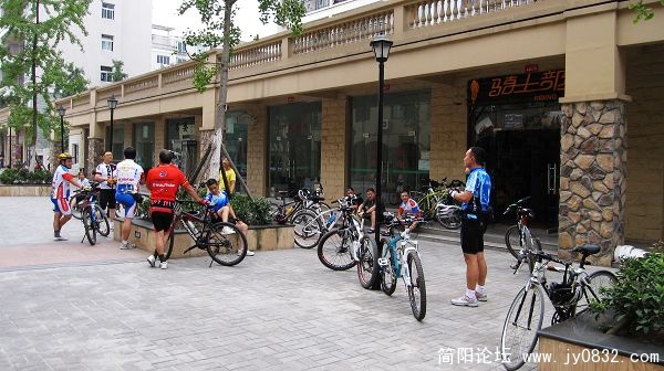 车友们都陆续到来,都很准时!