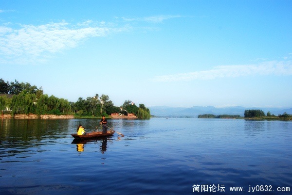 水天一色(三岔湖)   路涛.jpg