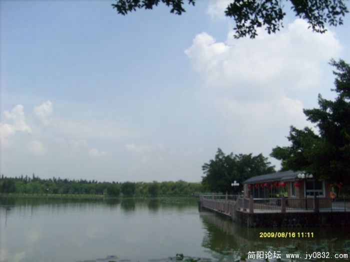 S7308095.JPG