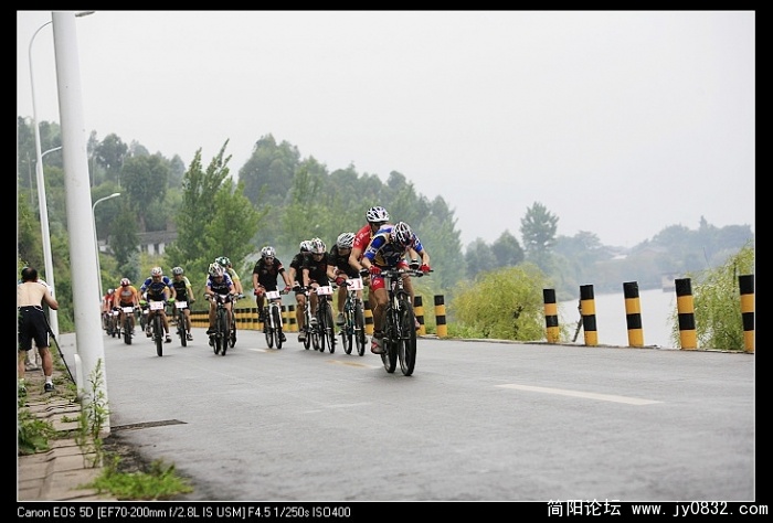 090819114854c42518649f63a1[1].jpg