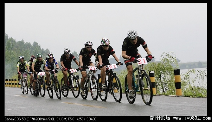 0908191148620a57d4b5e78041[1].jpg