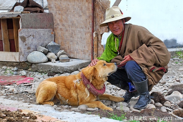 彪悍的康巴汉子及他的爱犬