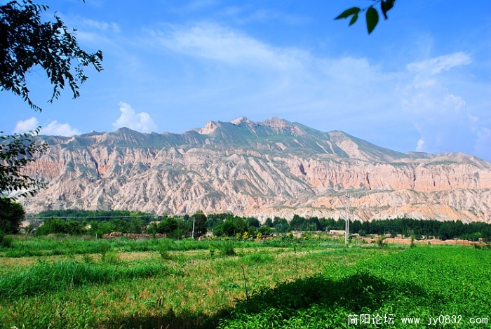 进入了青海雅丹地貌的地区