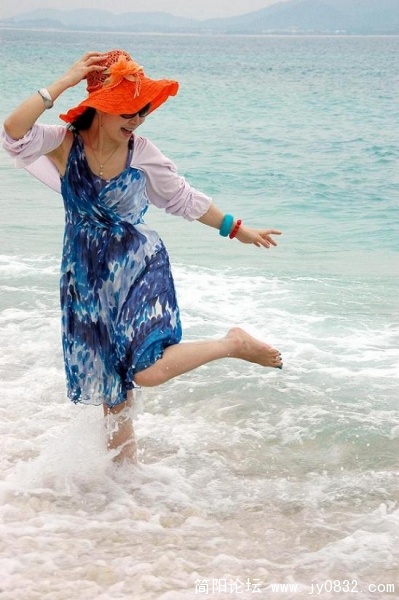 踏浪1.JPG