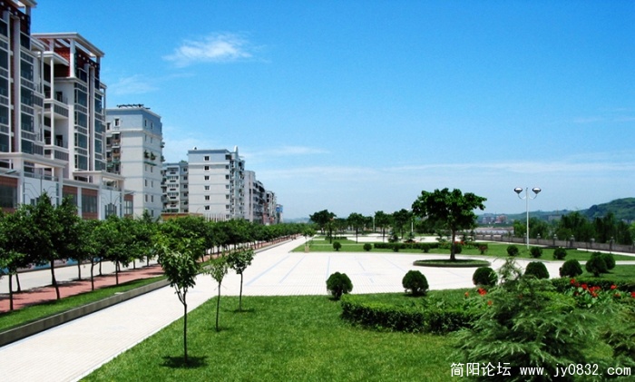 简阳滨江公园新貌(4).JPG