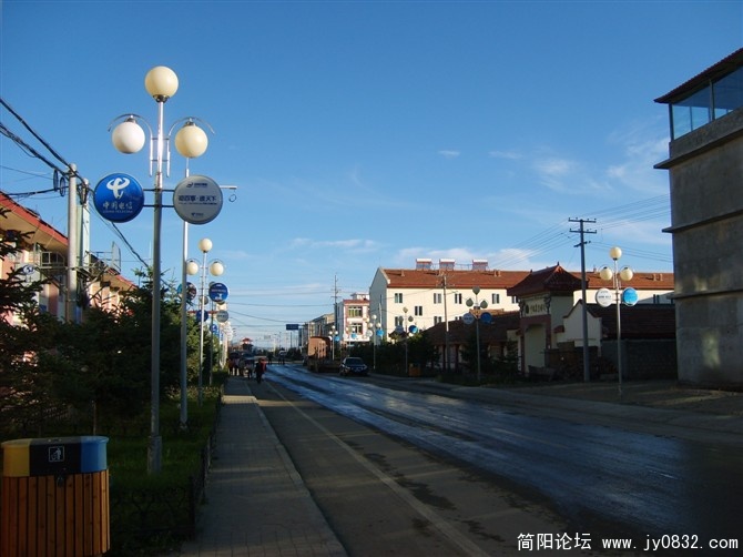 若尔盖县城.jpg
