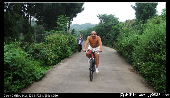 王大爷的一路裸骑!