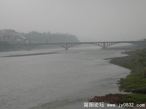 雅安的桥比较多.jpg