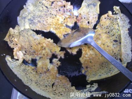 下锅，翻没翻好变形了.jpg